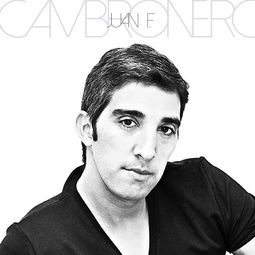 Juan F Cambronero: Cantante solista