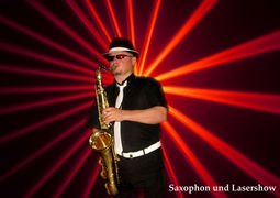 Saxophonist mit DJ aus MS NRW