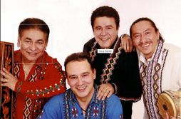 Oscar Benito Paraguayos Show Ensemble