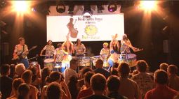 Ketubara - Percusión ( Batucada ) con bailarinas
