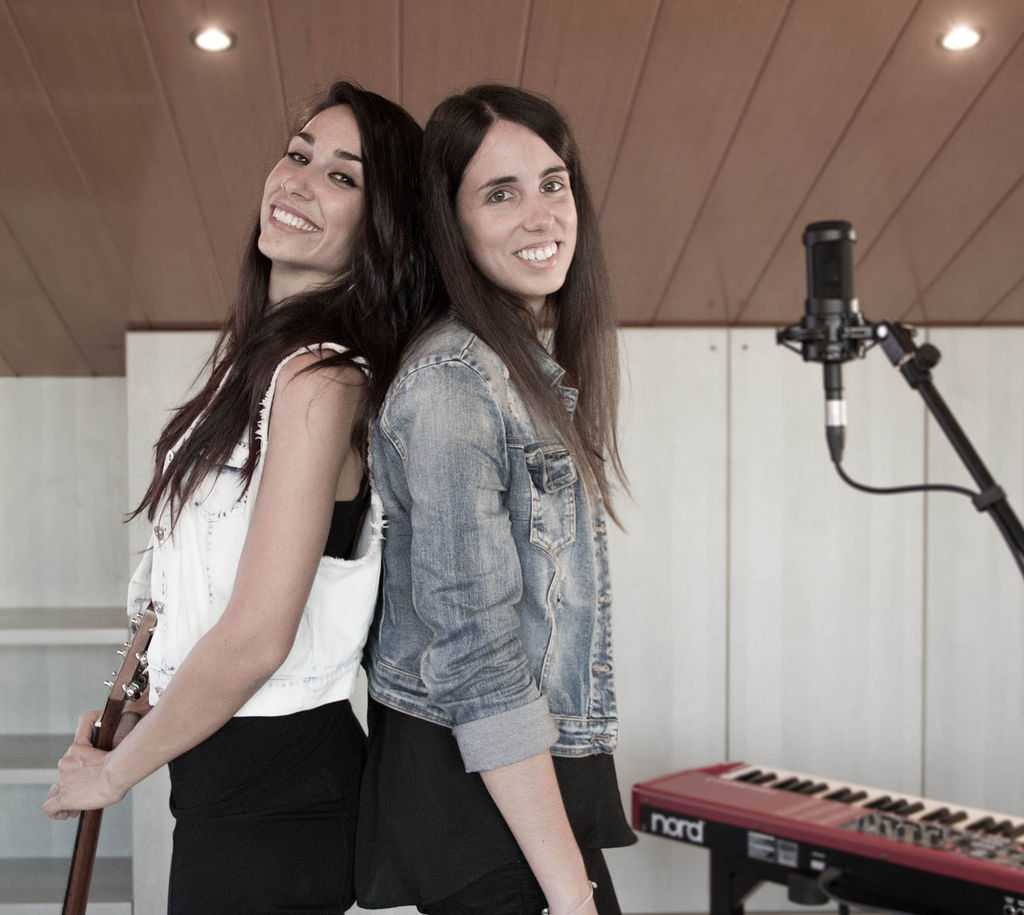 leyla, dúo versiones pop soul 0