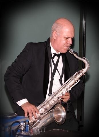 saxofonista busca trabajo 2