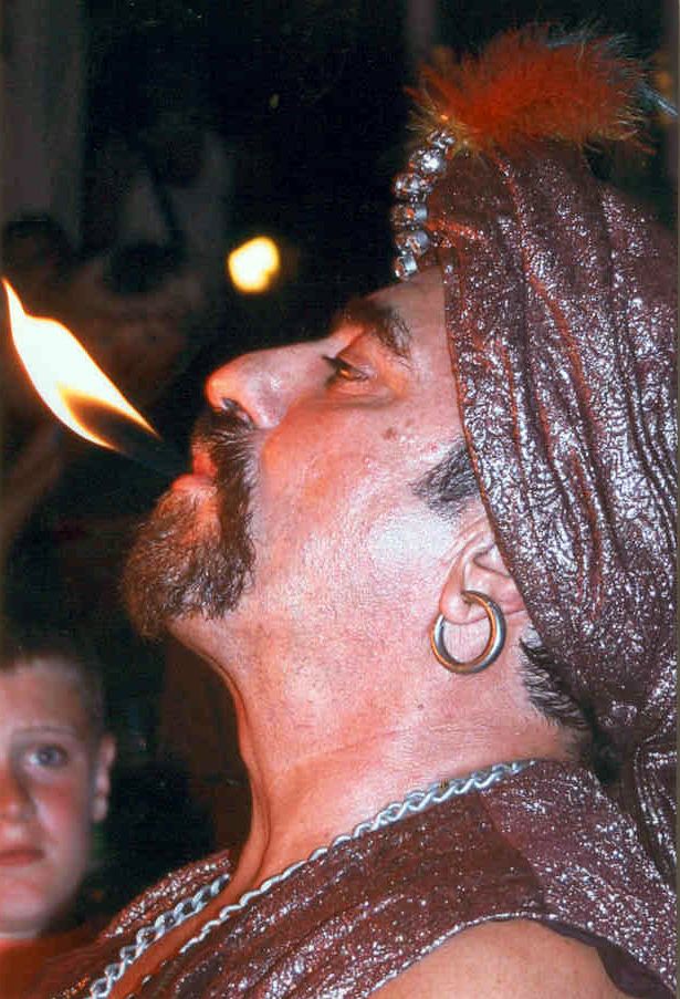 fakir kirman y sus serpientes 2