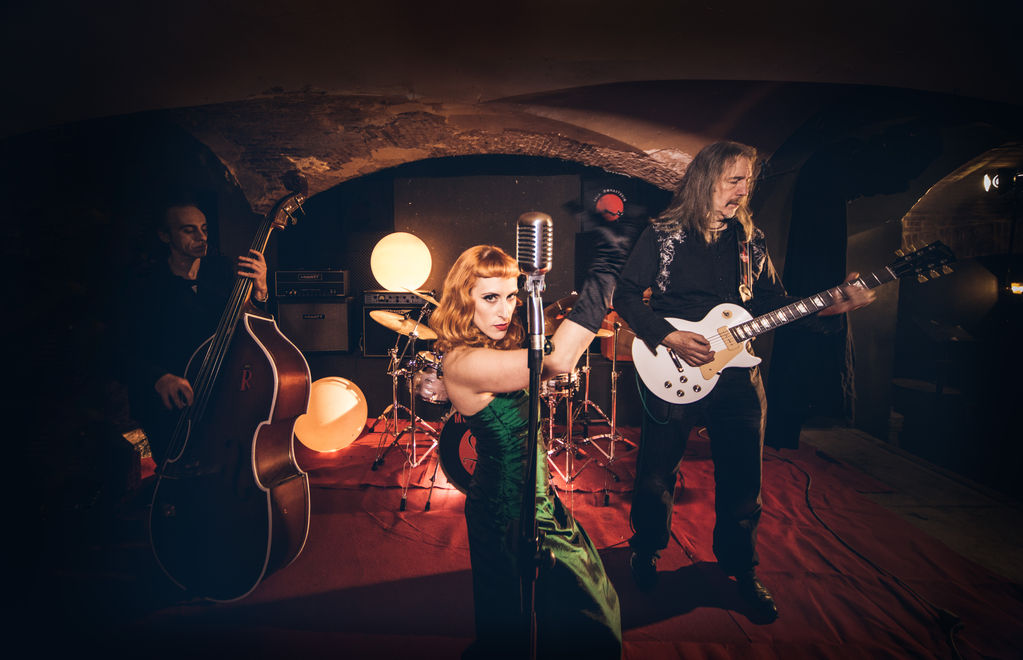 alice and the wonders 1