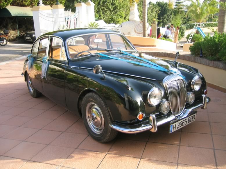 coche de epoca daimler v8 0