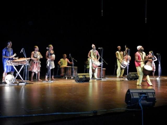 la luna de africa- danza y percusión africanas 2
