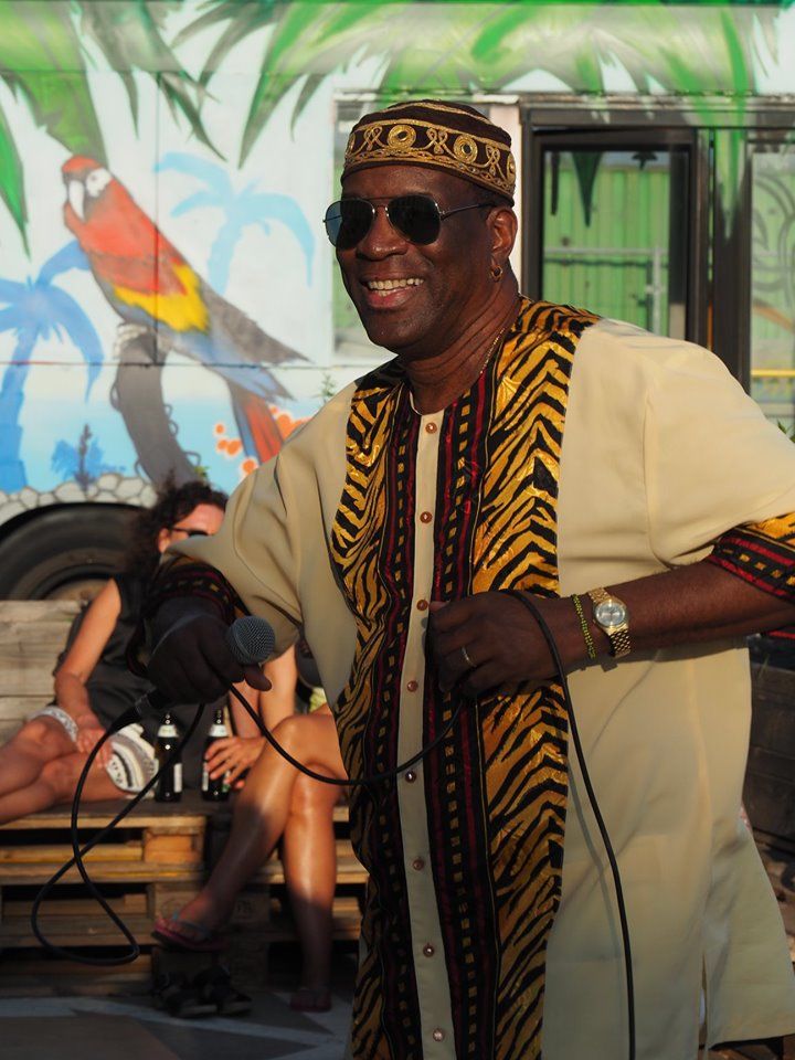 cuban entertainer/sänger 1