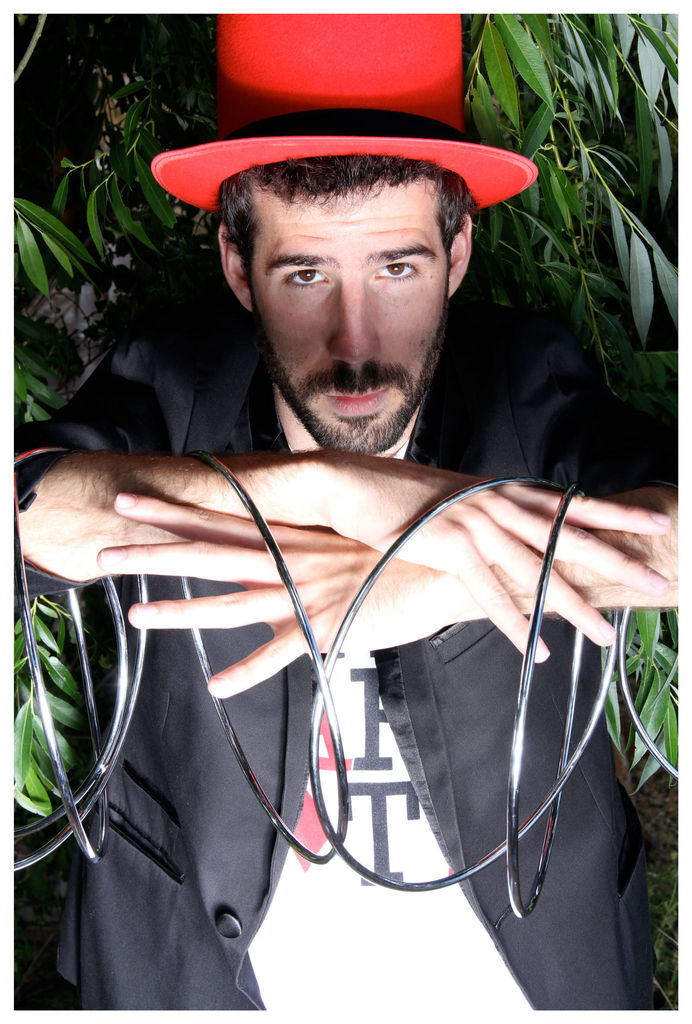 víctor vitia  28