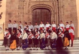 Asociación cultural y folklórica moncovil_0