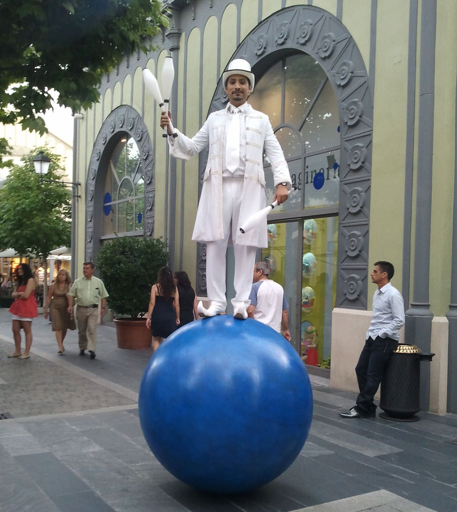 equilibrista en bola 0
