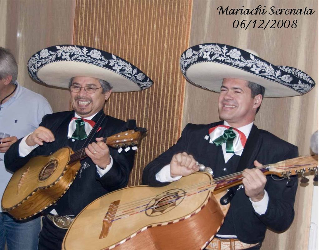 mariachi serenata  0