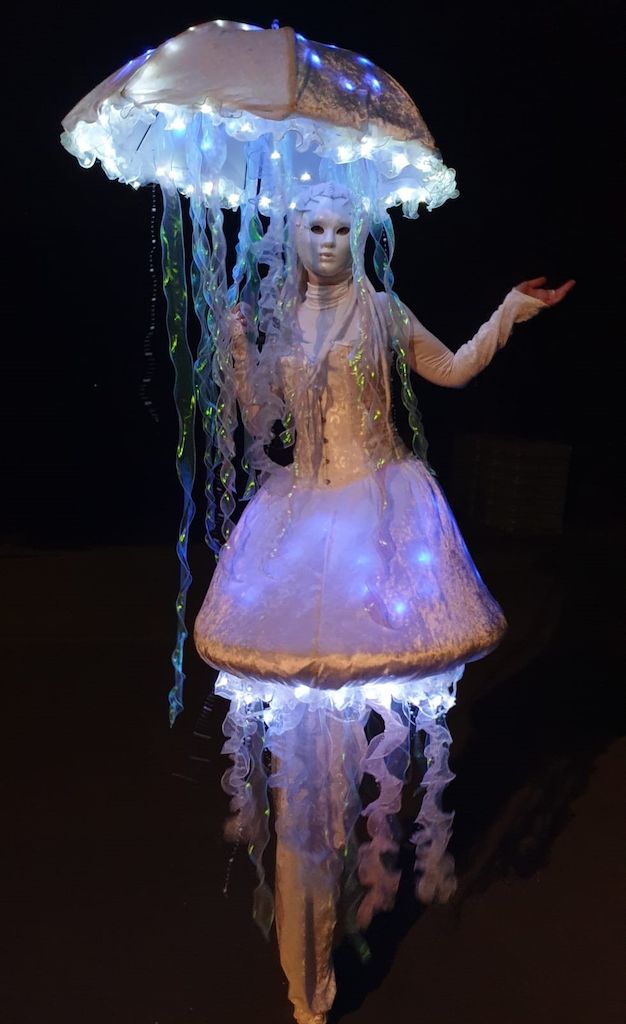 juxart produktion - stelzentheater & walkacts 2