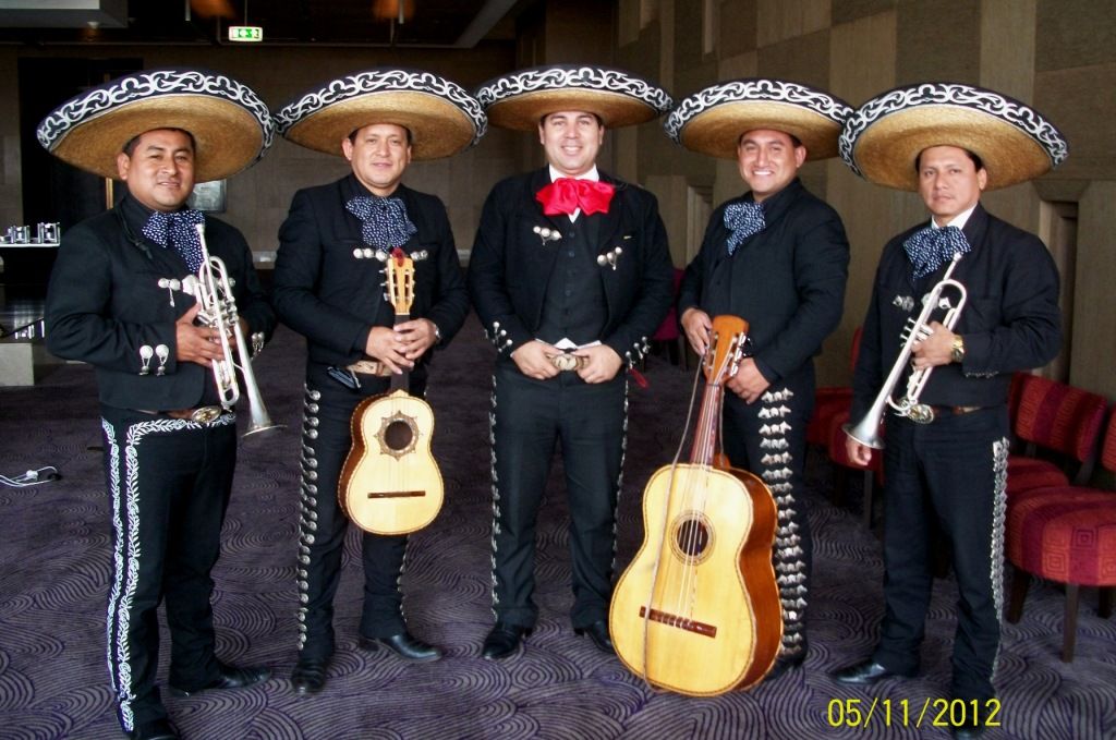 mariachis en los olivos-lima p 0