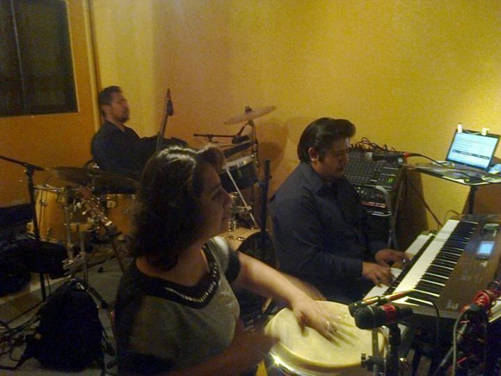 grupo musical versatil c5 2