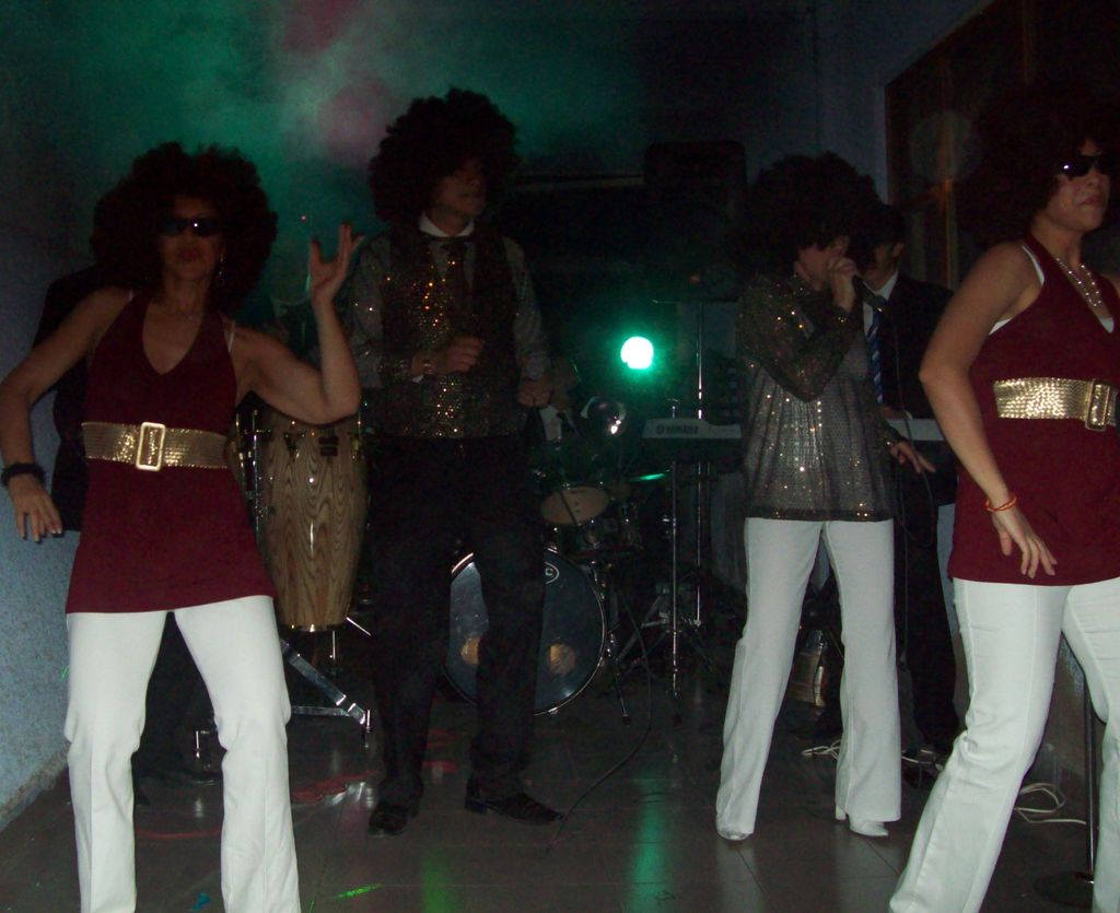  tecladista ,grupo musical  2
