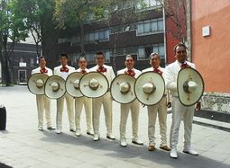 MARIACHIS EN NARVARTE