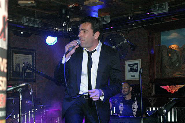 blue velvet band 2