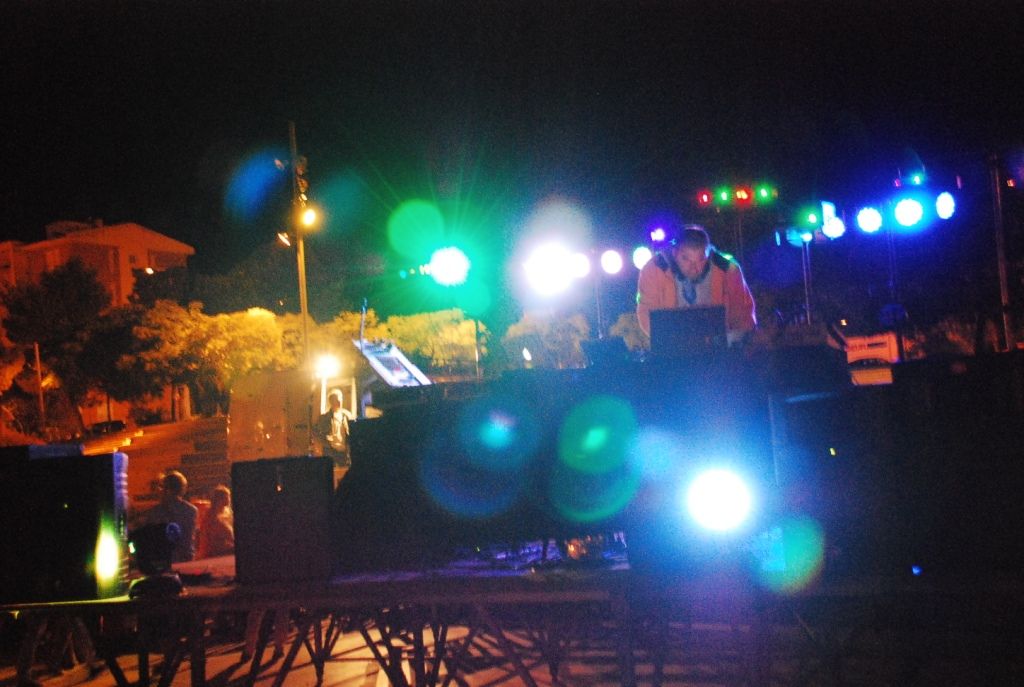 discomovil mÓvil alquiler con dj y karaoke 1