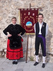 grupo de coros y danzas besana 1